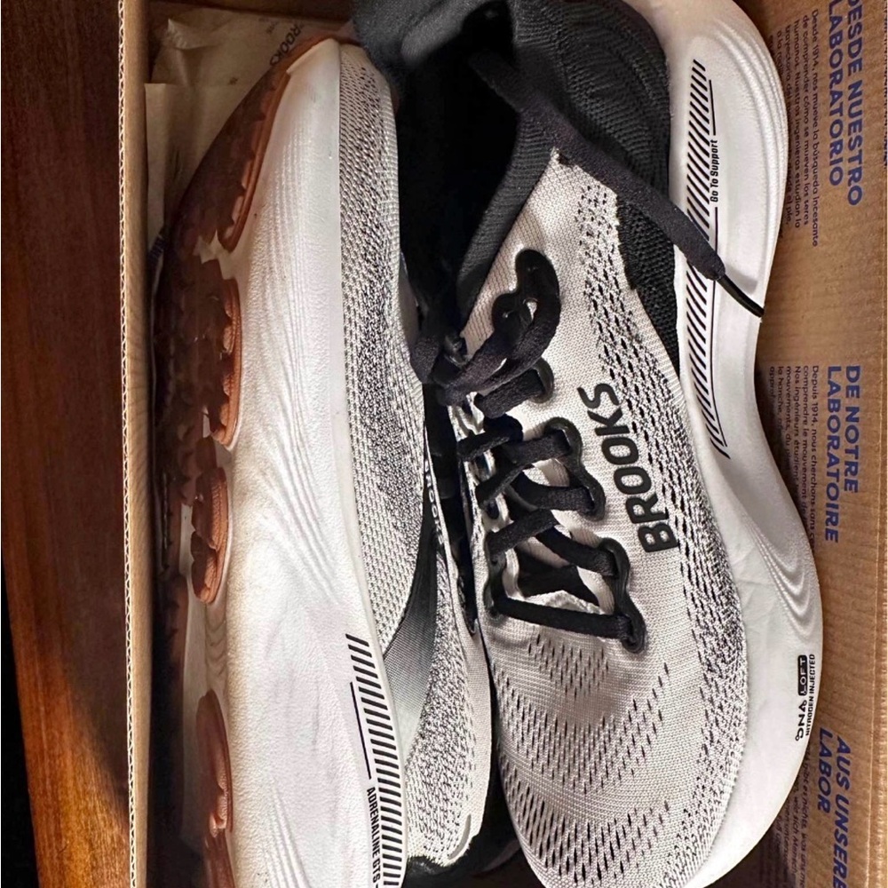 Women’s Brooks Adrenaline GTS 25